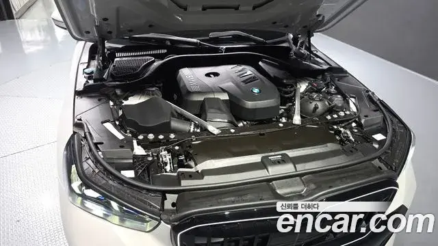 BMW 5 Series 2025 — Şəkil 16/33