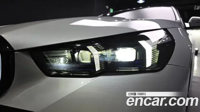 BMW 5 Series 2025 — Şəkil 21/33