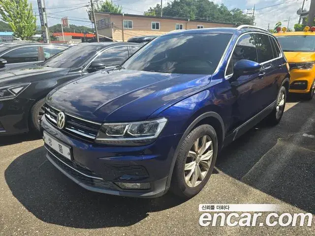 Volkswagen Tiguan 2018 — ფოტო 1/20