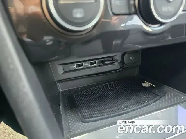 Volkswagen Tiguan 2018 — ფოტო 2/20