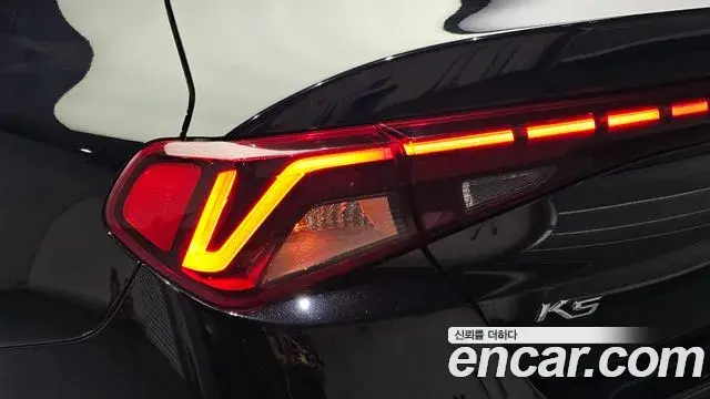 Kia K5 2021 — Şəkil 31/33