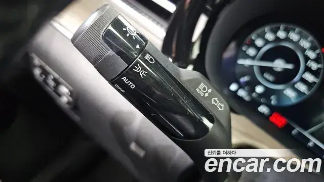 Kia K5 2021 — Şəkil 15/33