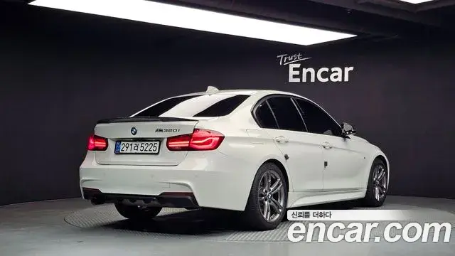 BMW 3 Series 2018 — Фото 2/20