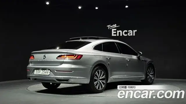 Volkswagen Arteon 2019 — Photo 15/20