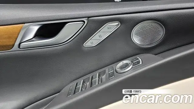 Genesis G80 2020 — Photo 33/36