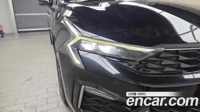 Kia K5 2024 — ფოტო 18/33