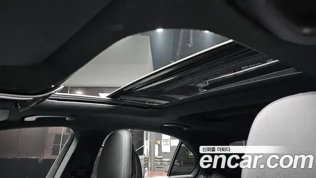 Mercedes-Benz C-Class 2022 — Şəkil 17/32