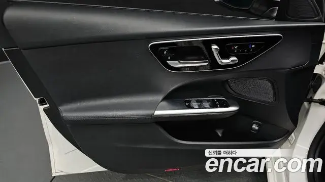 Mercedes-Benz C-Class 2022 — Şəkil 11/32