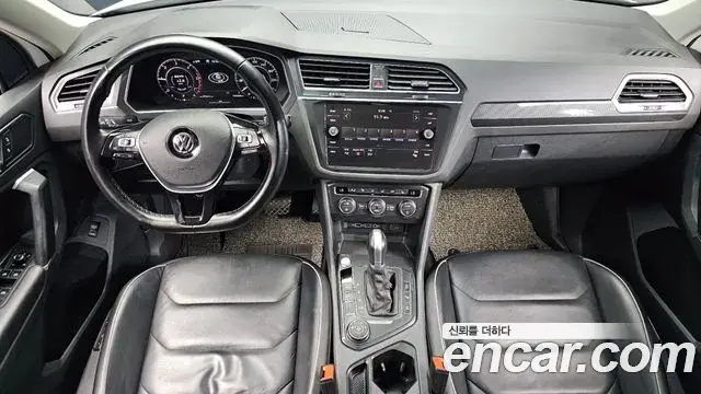 Volkswagen Tiguan 2018 — Şəkil 9/20