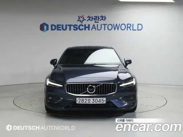 Volvo S60 2019 — Şəkil 9/19