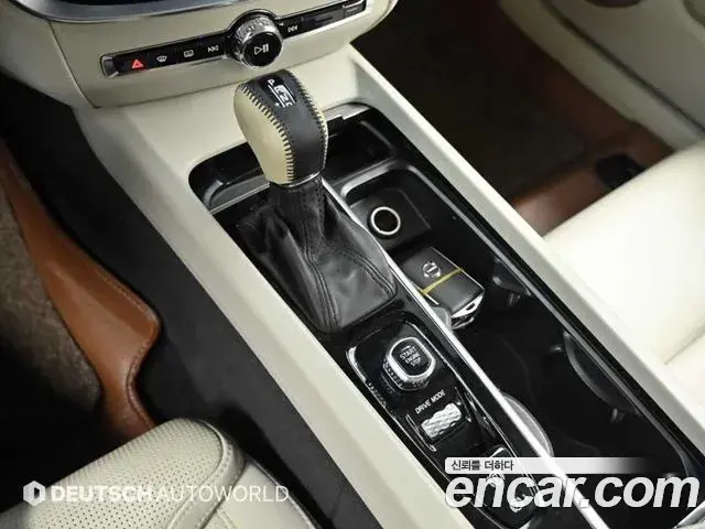 Volvo S60 2019 — Şəkil 16/19