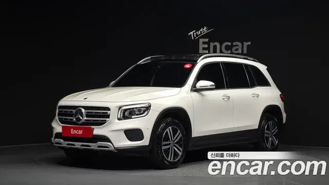 Mercedes-Benz GLB-Class 2021 — Фото 1/20
