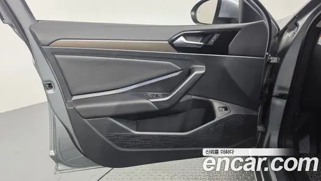 Volkswagen Jetta 2021 — Şəkil 2/37