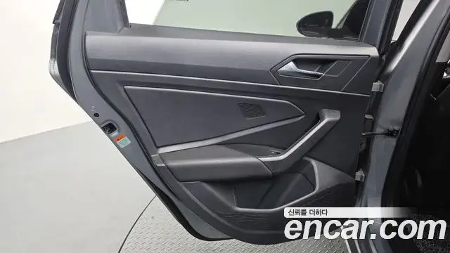 Volkswagen Jetta 2021 — Şəkil 11/37
