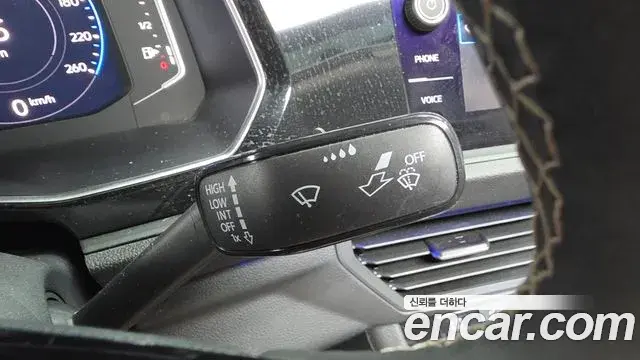 Volkswagen Jetta 2021 — Şəkil 24/37