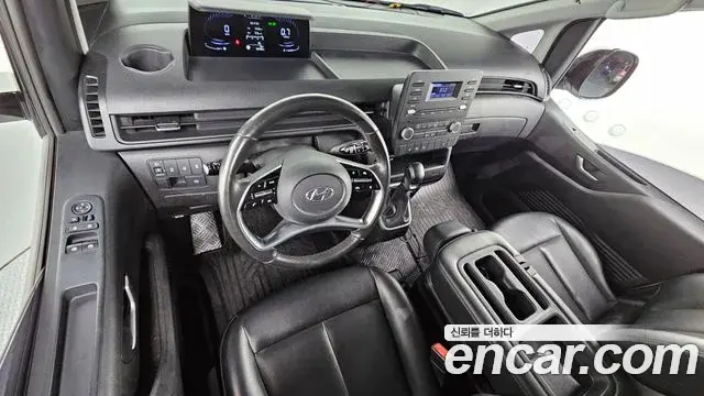 Hyundai Staria 2021 — Photo 3/30