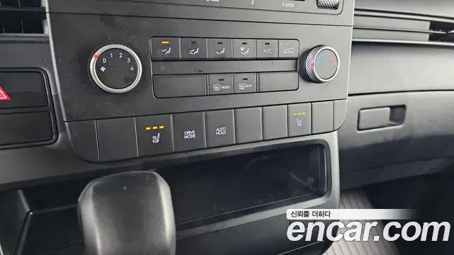 Hyundai Staria 2021 — Photo 12/30