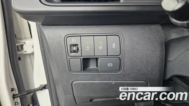 Hyundai Staria 2021 — Photo 1/30