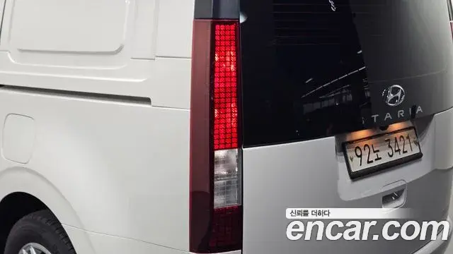 Hyundai Staria 2021 — Photo 5/30