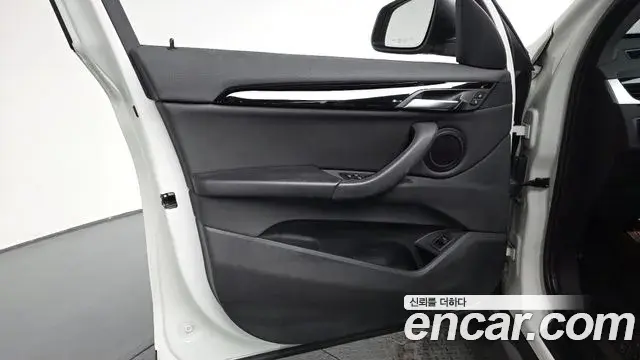 BMW X1 2019 — Şəkil 15/31