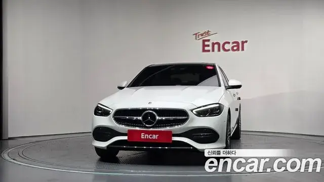 Mercedes-Benz C-Class 2025 — Фото 3/20