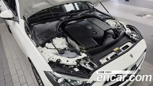 Mercedes-Benz C-Class 2025 — Фото 6/20