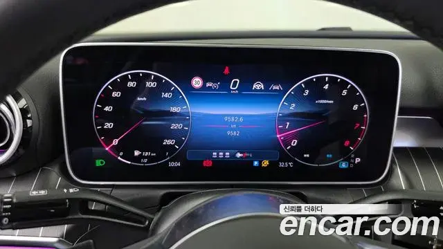 Mercedes-Benz C-Class 2025 — Фото 8/20