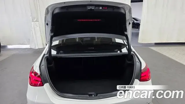 Mercedes-Benz C-Class 2025 — Фото 20/20