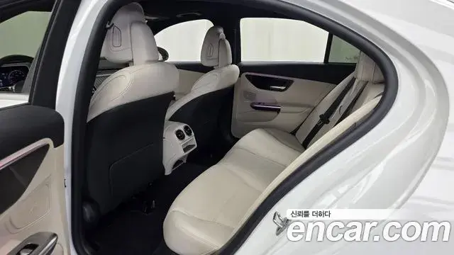 Mercedes-Benz C-Class 2025 — ფოტო 5/33