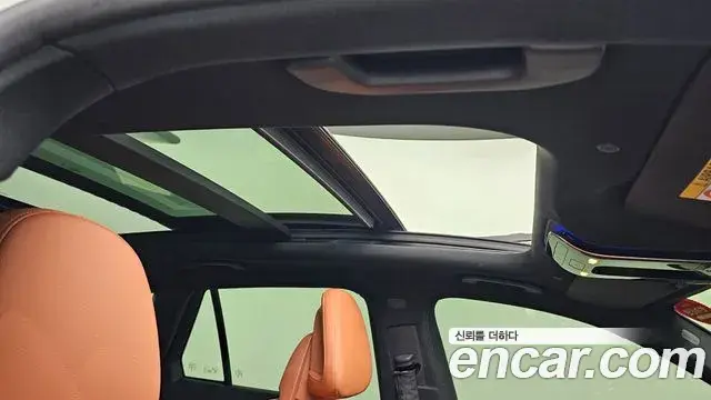 Mercedes-Benz GLC-Class 2023 — Şəkil 28/33