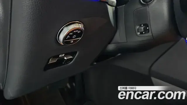 Mercedes-Benz GLC-Class 2023 — Şəkil 29/33