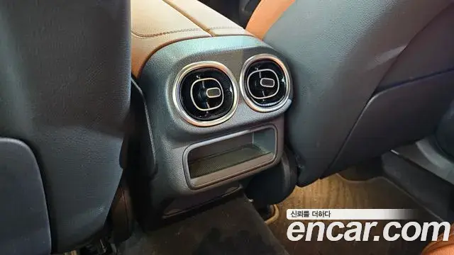 Mercedes-Benz GLC-Class 2023 — Şəkil 4/33