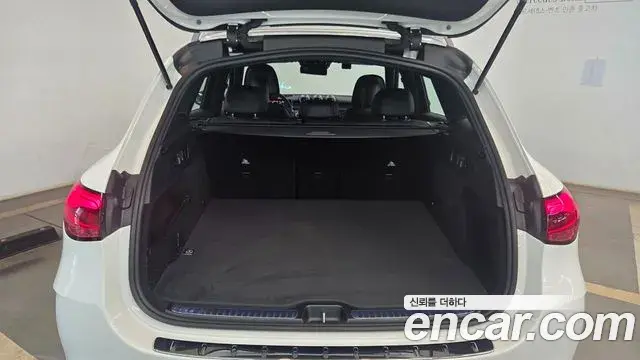 Mercedes-Benz GLC-Class 2025 — Фото 18/20
