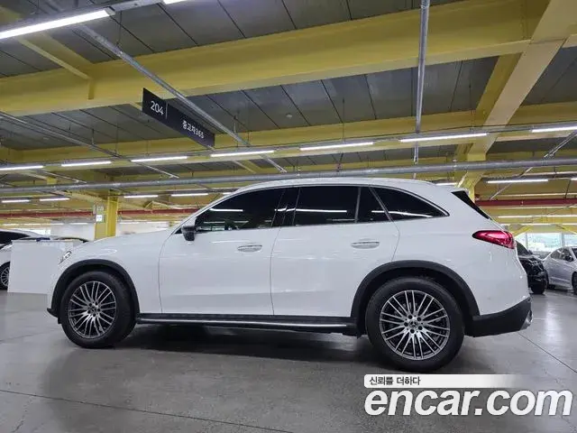 Mercedes-Benz GLC-Class 2025 — Şəkil 11/17