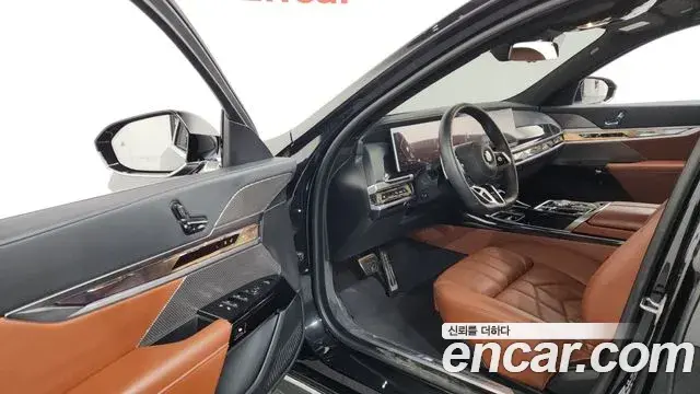 BMW 7 Series 2024 — Photo 17/20