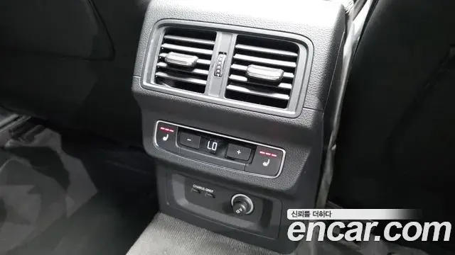 Audi SQ5 2021 — Şəkil 34/35