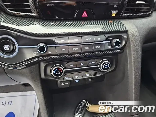 Hyundai Veloster 2020 — Photo 2/18