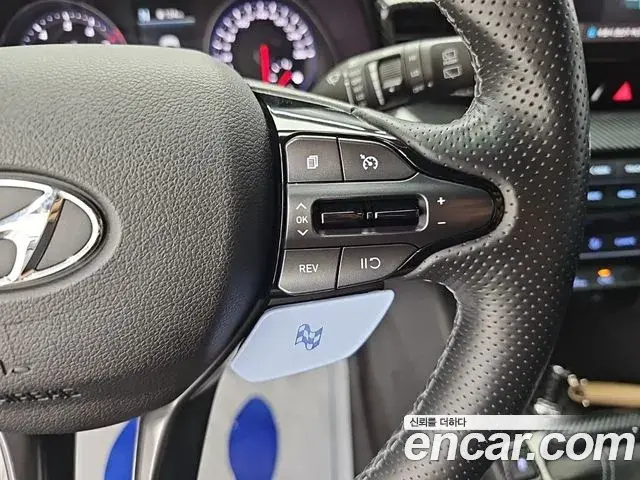 Hyundai Veloster 2020 — Photo 8/18