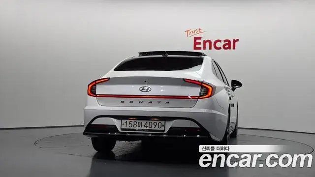 Hyundai Sonata 2019 — Фото 4/20