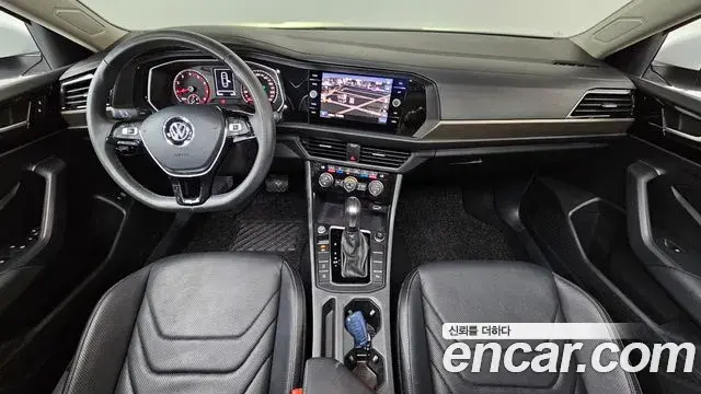 Volkswagen Jetta 2020 — ფოტო 31/36