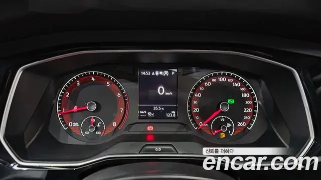 Volkswagen Jetta 2020 — ფოტო 16/36