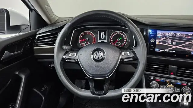 Volkswagen Jetta 2020 — ფოტო 35/36