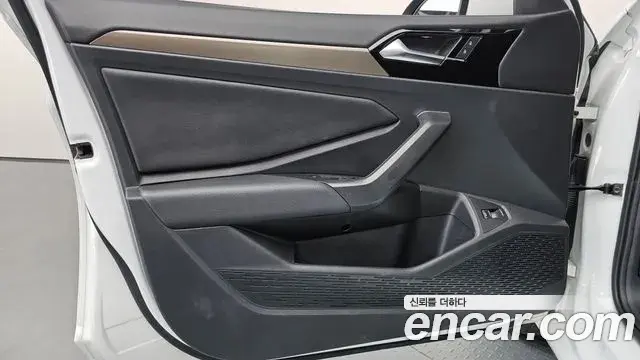 Volkswagen Jetta 2020 — ფოტო 24/36