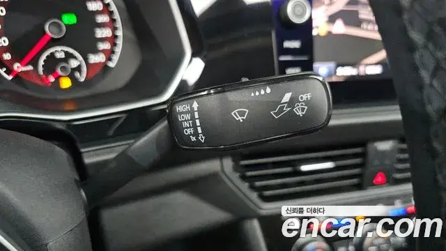 Volkswagen Jetta 2020 — ფოტო 11/36