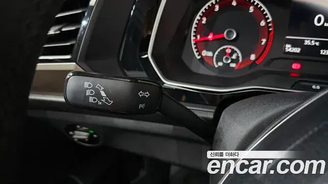 Volkswagen Jetta 2020 — ფოტო 4/36