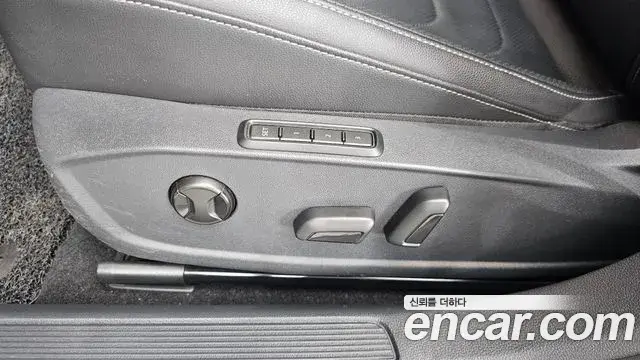 Volkswagen Jetta 2020 — ფოტო 9/36