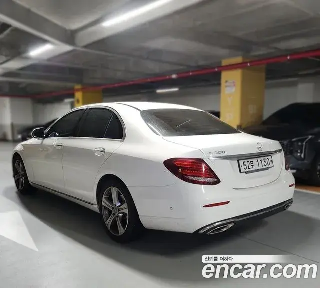 Mercedes-Benz E-Class 2018 — Şəkil 6/13