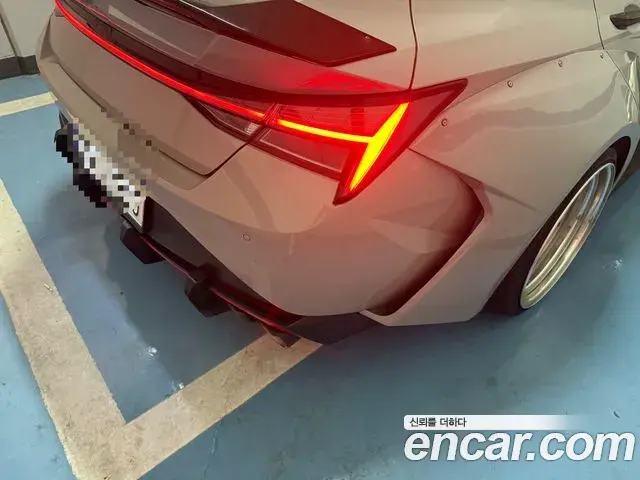 Hyundai The New Avante Hybrid 2021 — ფოტო 10/11