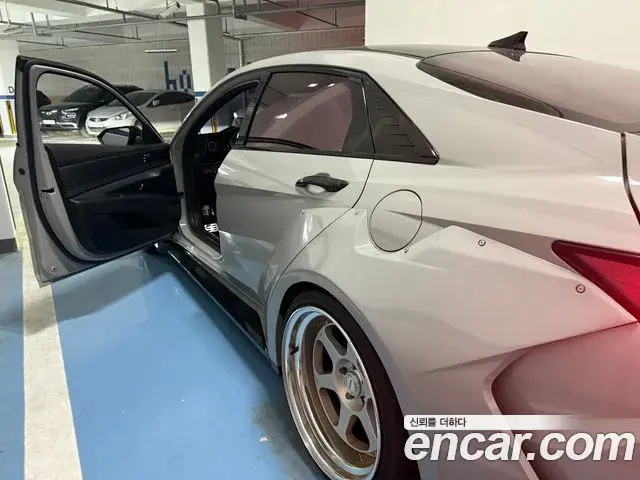 Hyundai The New Avante Hybrid 2021 — ფოტო 11/11
