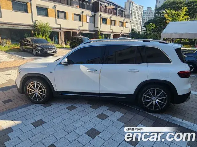 Mercedes-Benz GLB-Class 2023 — Фото 4/10